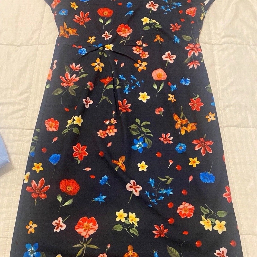 T. TAHARI NAVY BLUE FLORAL DRESS WITH WAIST DESIGN SZ 14